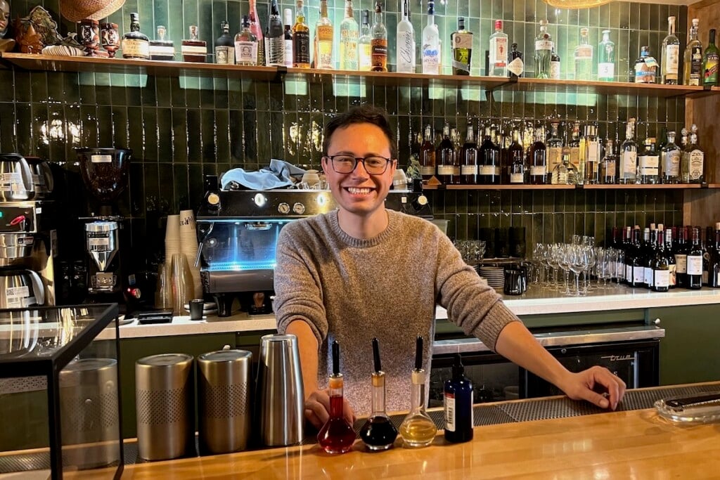 Peter Hessler at Pewa