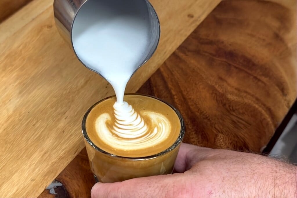 Manoa Chocolate Cafe Cortado Pc Robbie Dingeman