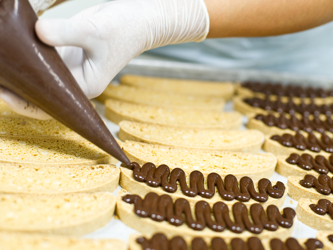 Sponsored The Story Behind Hawai I S Chocolate Dipped Ika