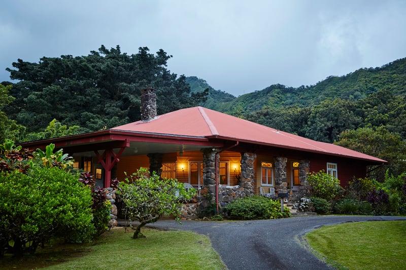 Real Estate Luakaha Evening Exterior