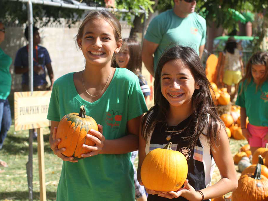 Pumpkin Festival Honolulu Girls
