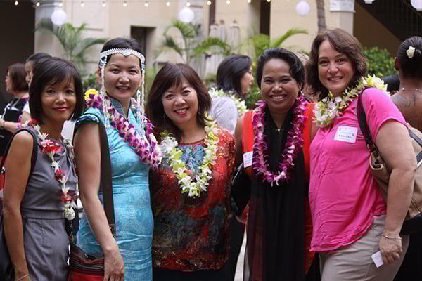 Gals With Lei Forum