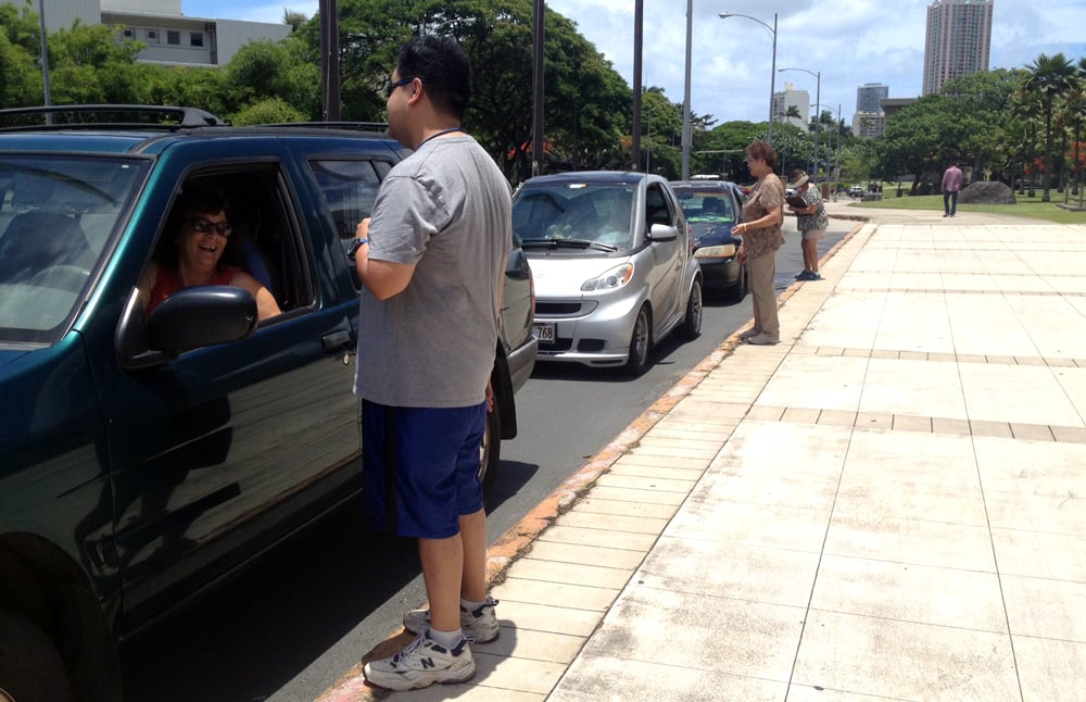 Drive Thru Voting Hawaii State Capitol