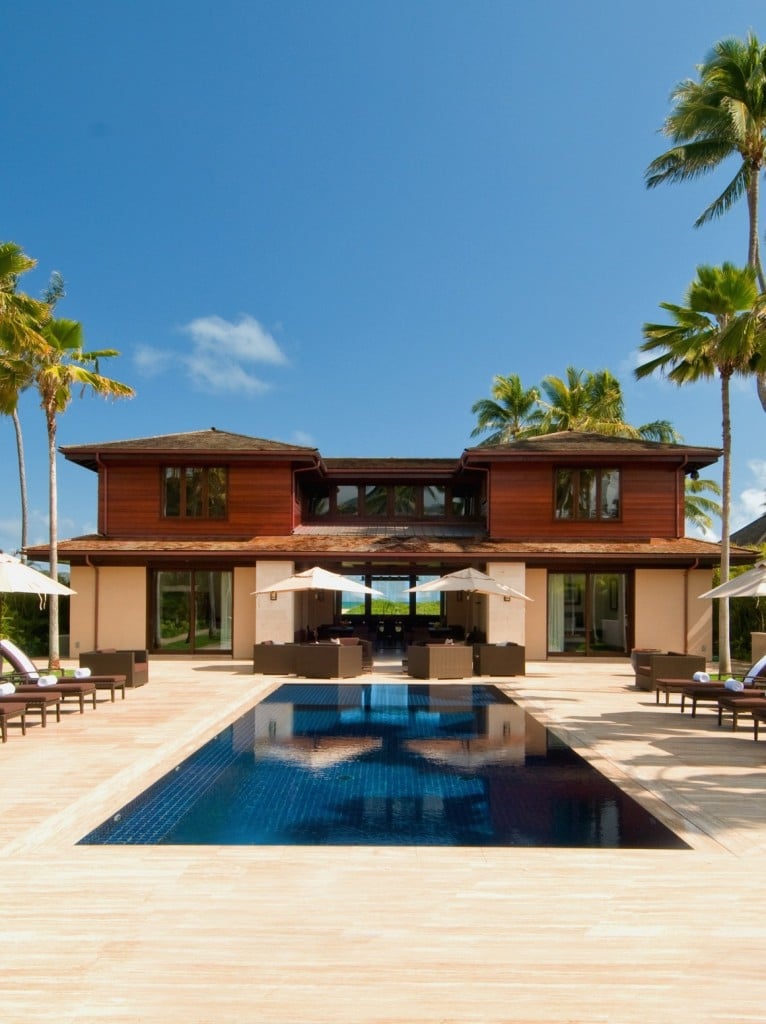 Croppedhousepoolheroshot