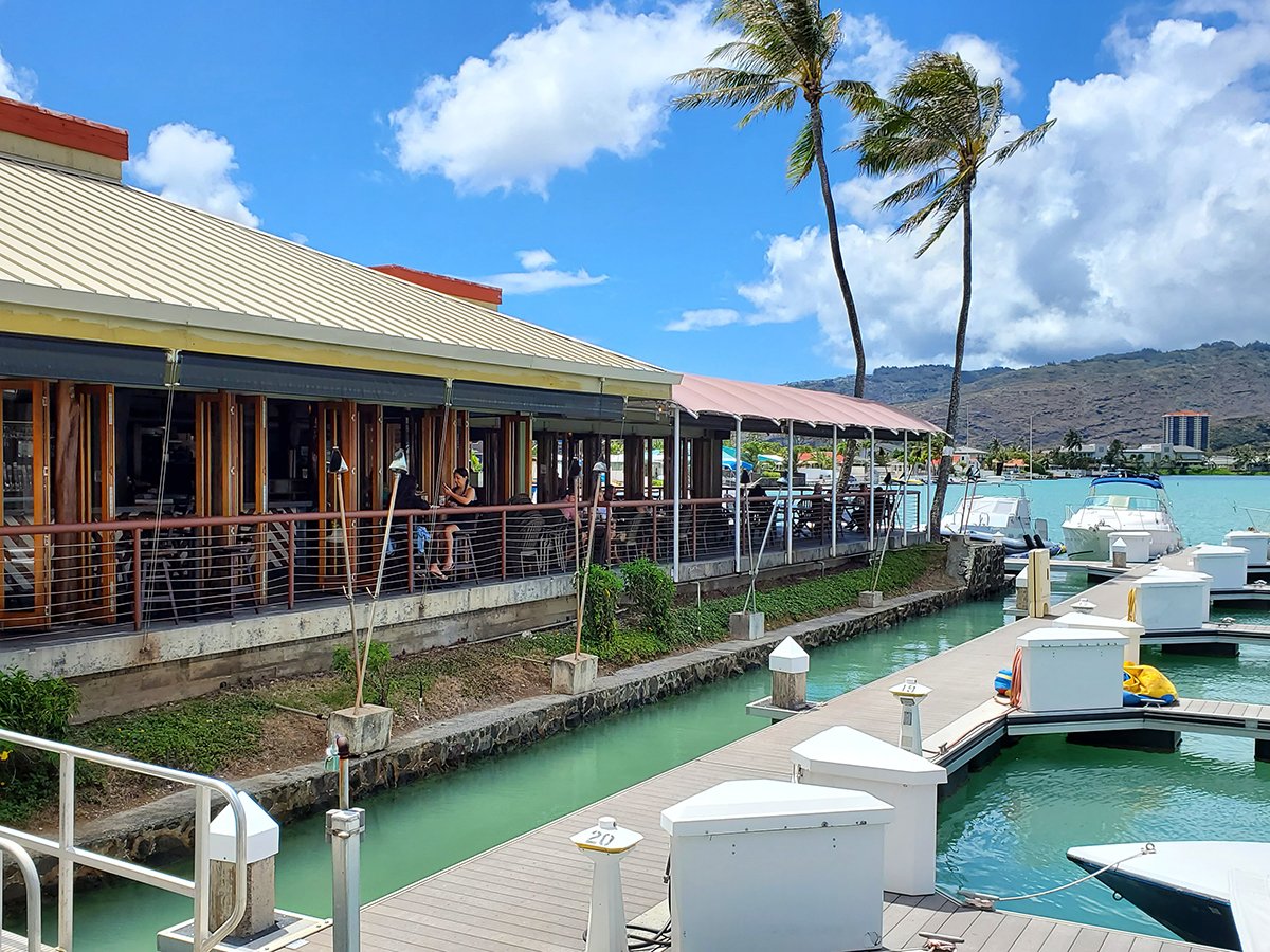 The 3 Best Places To Eat Outside in Hawai‘i Kai