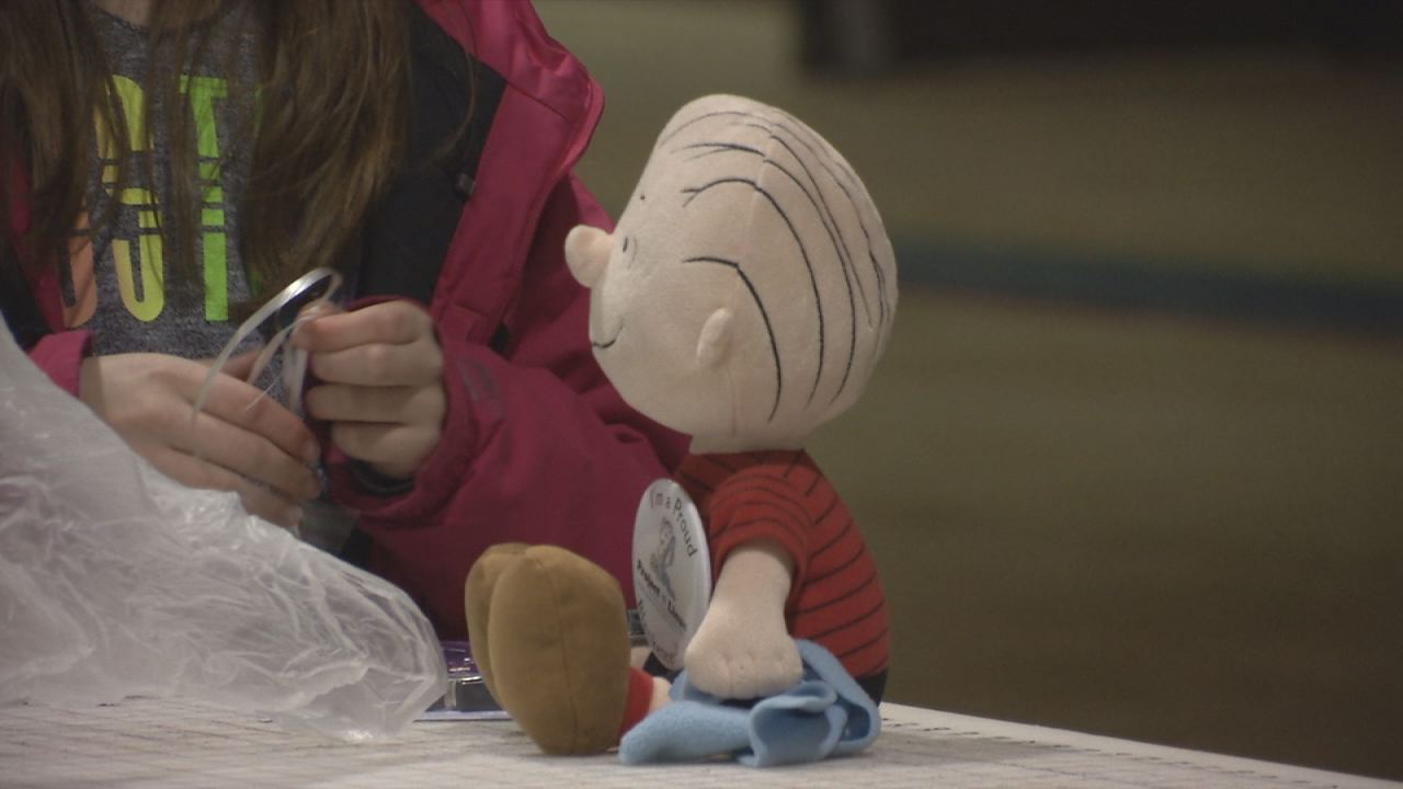 Dozens of People Gather to Make Blankets to Support Project Linus