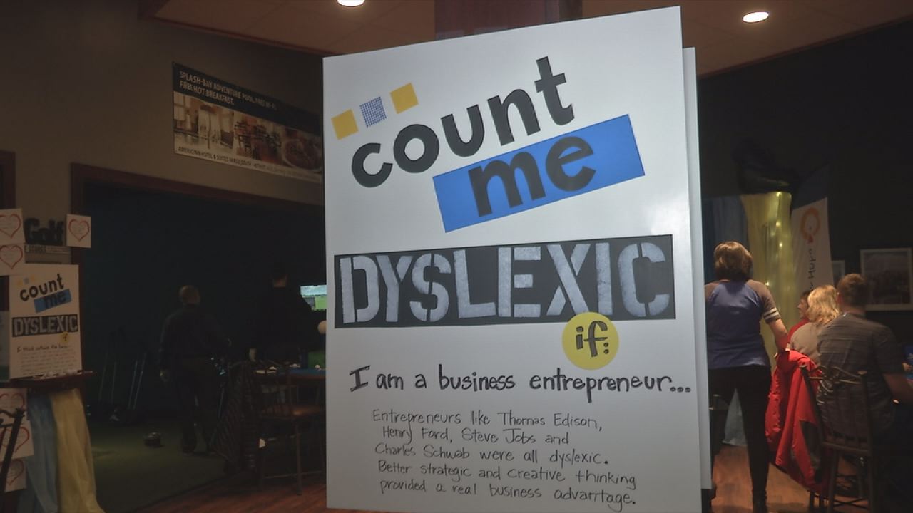 Community Takes Swing at Virtual Golf to Support Those with Dyslexia