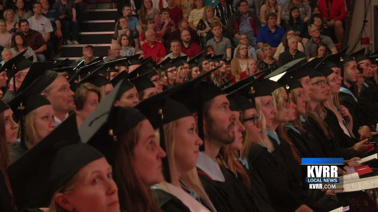 Nearly 900 Students Walk Across Stage as They Graduate from MSUM