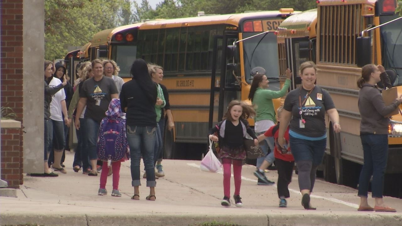 Moorhead Public Schools Rejoice For Summer - KVRR Local News