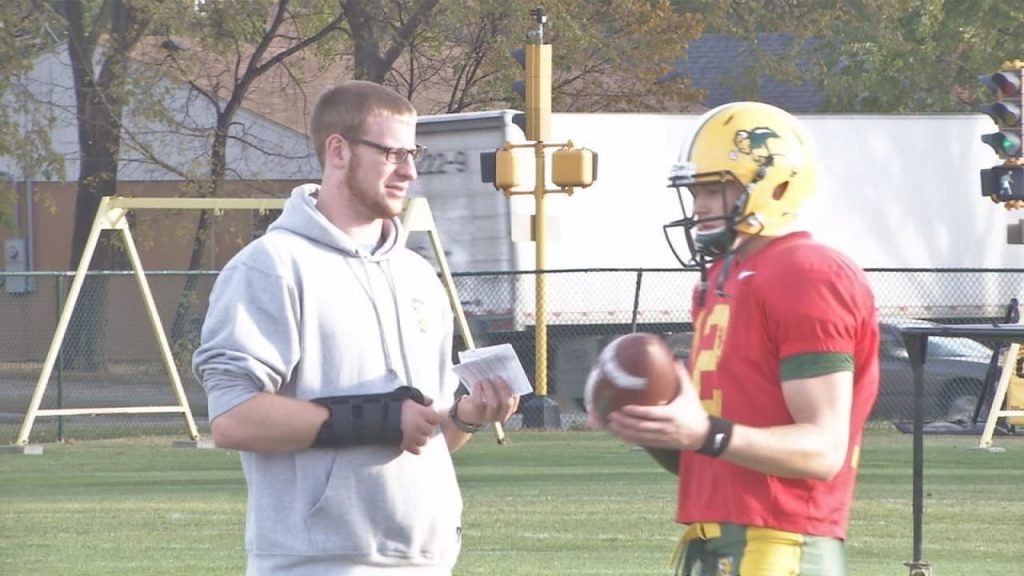 NDSU QB Carson Wentz out 6-8 weeks