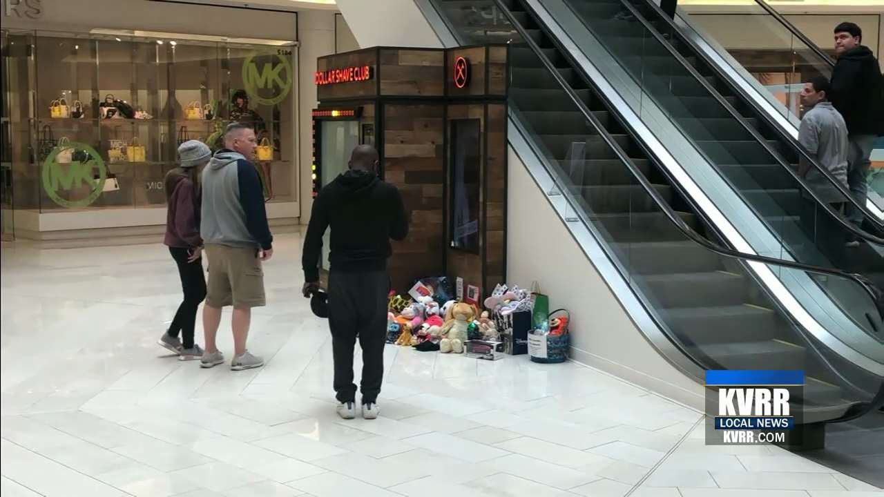 'Miracle child' thrown from Mall of America balcony 'showing real signs of recovery' KVRR