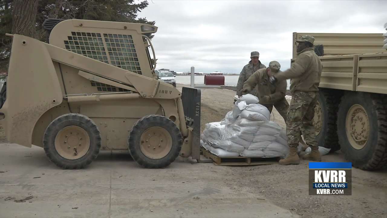 North Dakota National Guard Delivers Sandbags to People in Rural Cass ...