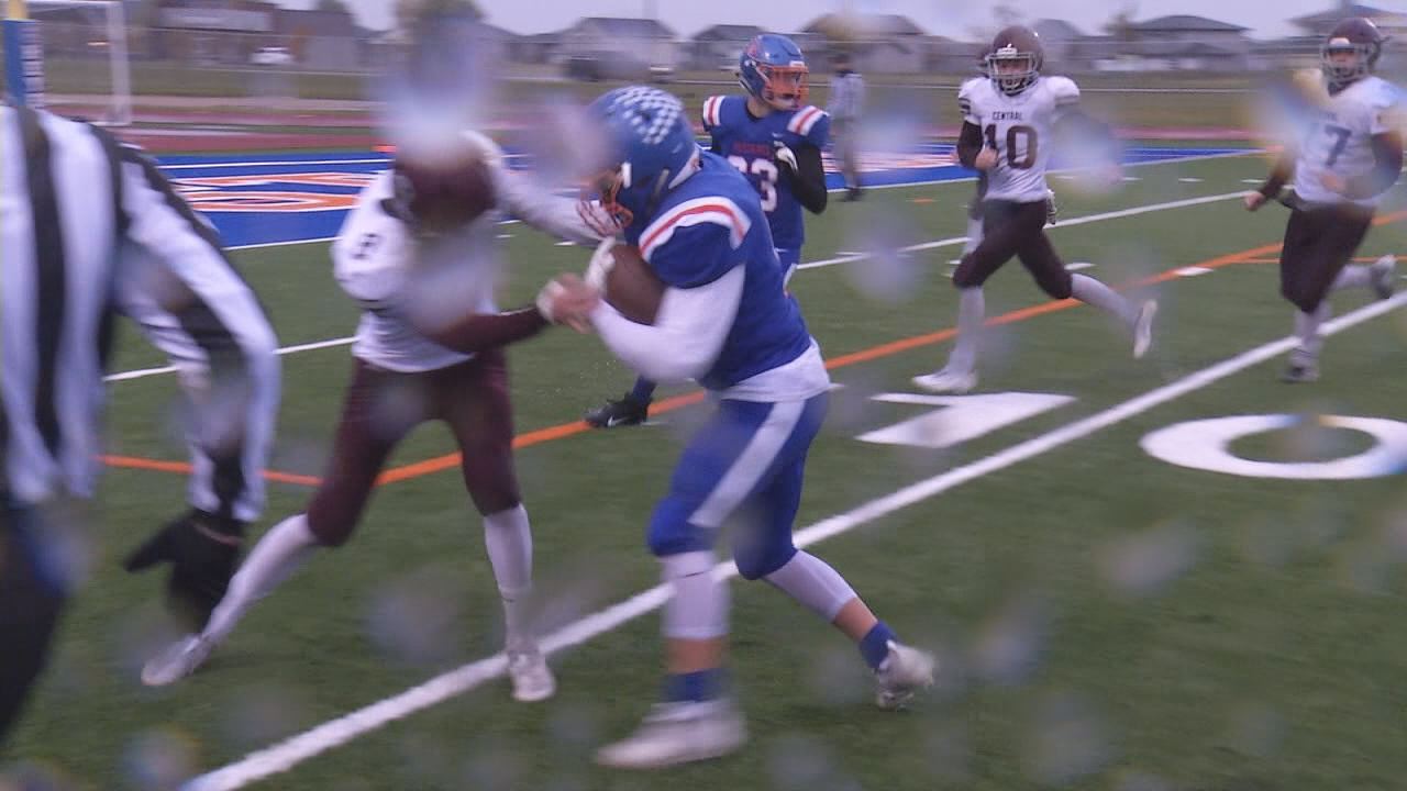 Sheyenne Football's Angeles Wins High School Play of the Week KVRR