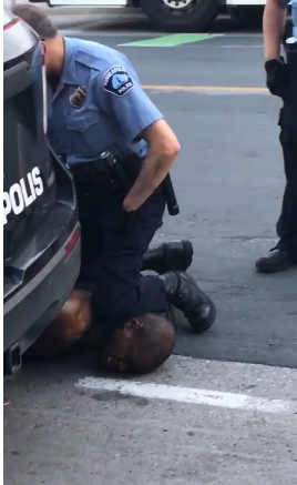 Minneapolis Police Knee Takedown 2 Bad