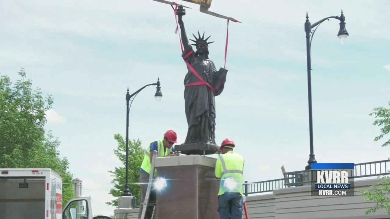 Fargo reveals new Statue of Liberty at Veterans Memorial Bridge - KVRR ...