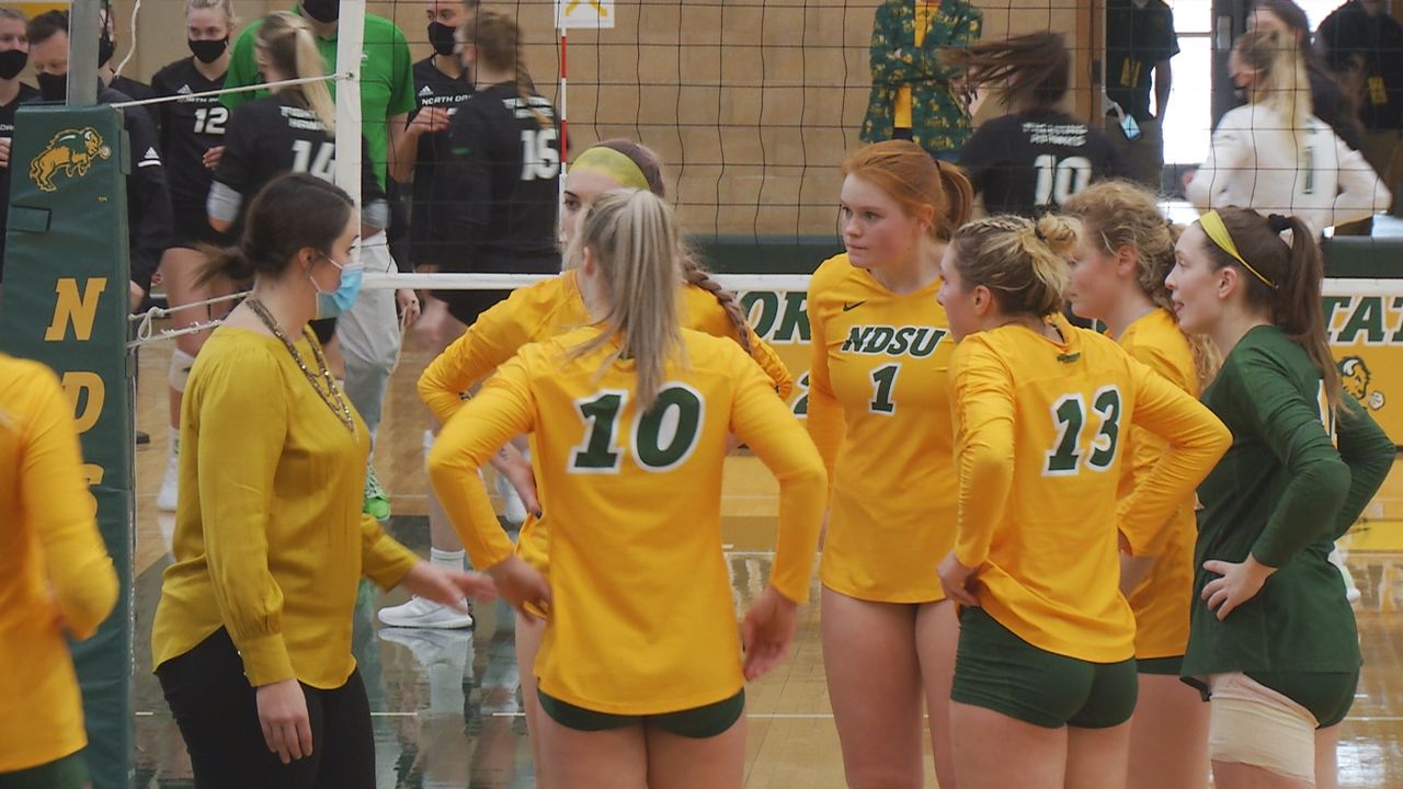 Ndsu Volleyball Opens Season With Win Over Und Kvrr Local News 5132