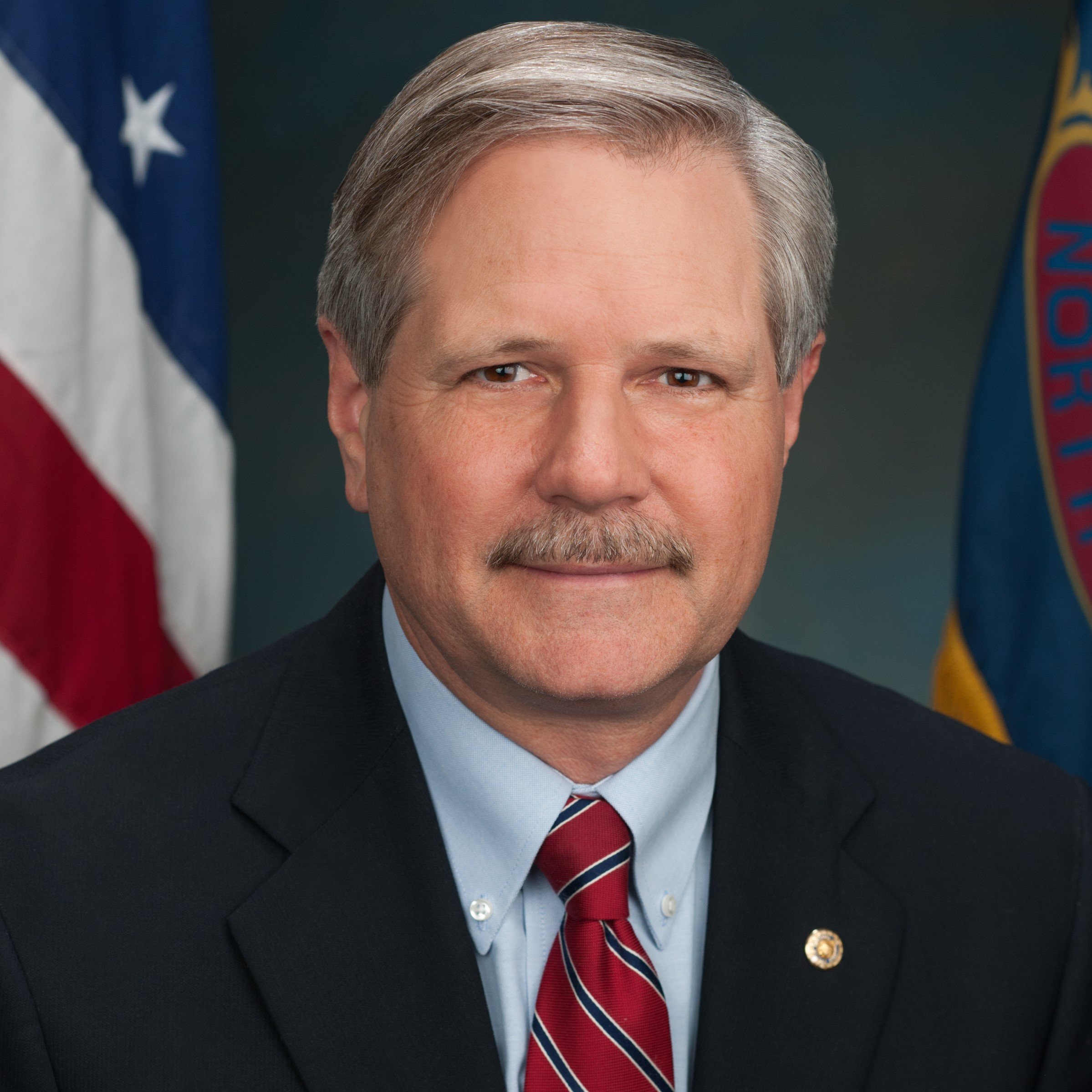 Hoeven to seek third term in Senate