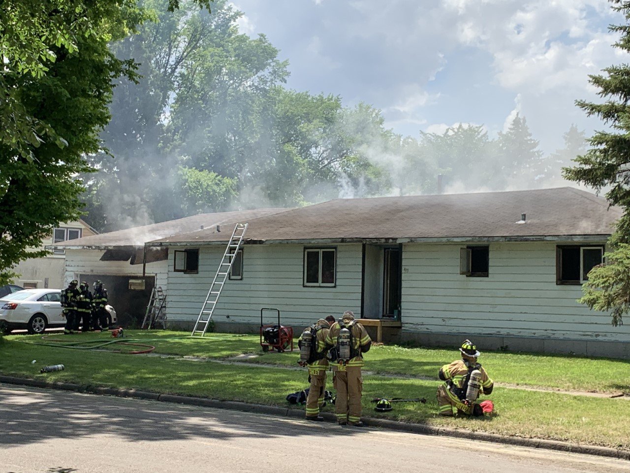 Fire damages Moorhead home - KVRR Local News