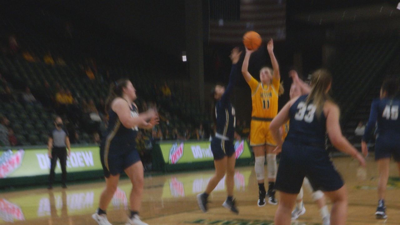 BISON WOMEN HOLD OF GOLDEN EAGLES 74-70 - KVRR Local News