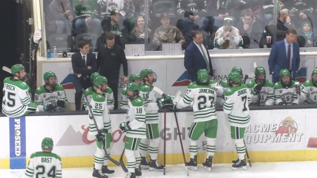 Und Hockey Still