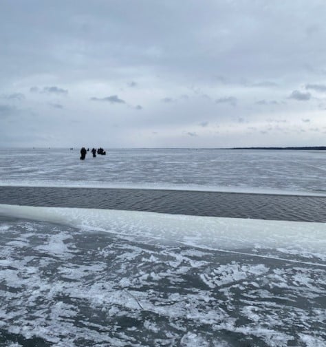 Around 200 People Rescued From Ice Chunk On Upper Red Lake in Beltrami ...