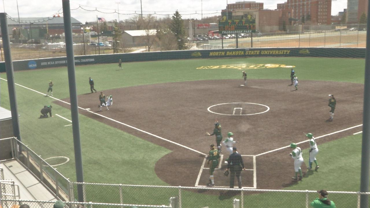 UND Softball Takes Game Three Vs. NDSU KVRR Local News