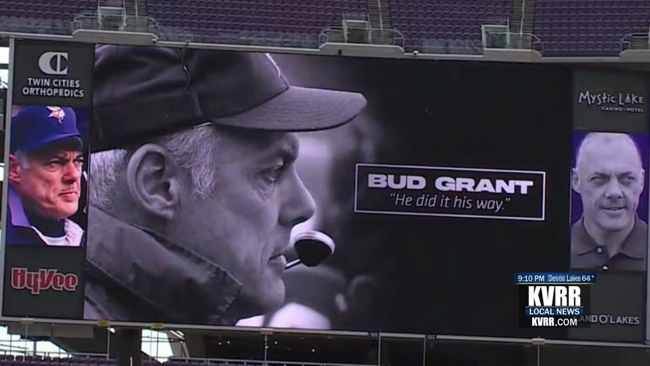 Fans, former players pay tribute to ex-Vikings coach Bud Grant