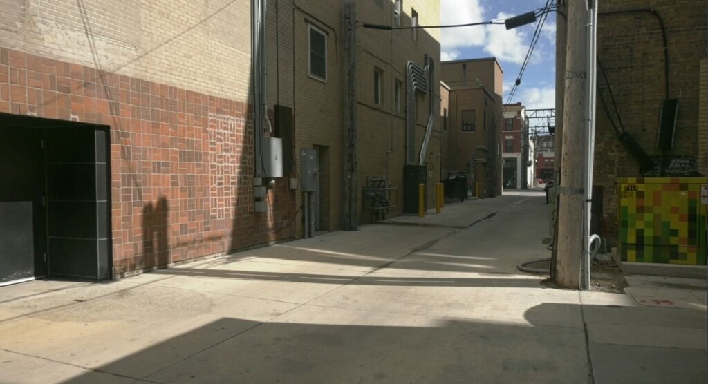 Roberts Alley 100
