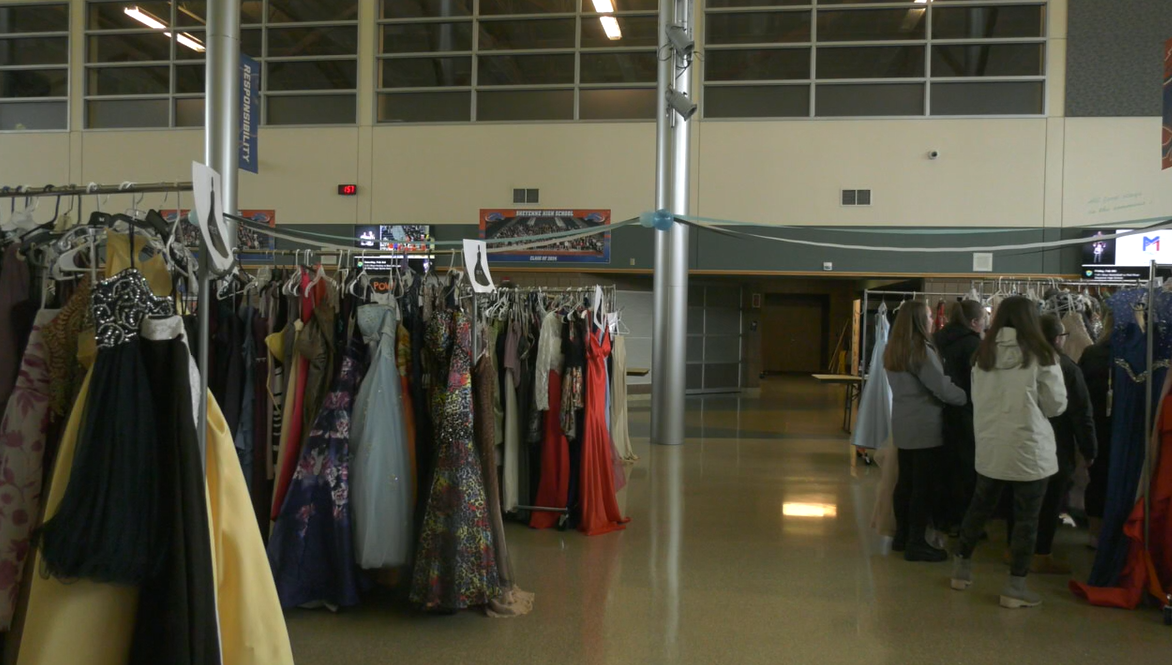 Sheyenne High School hosts free prom shop - KVRR Local News