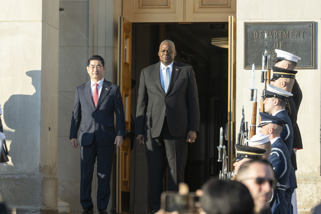 Lloyd Austin, Kim Yong Hyun