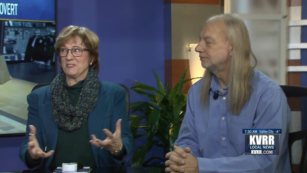 Live: Surviving The Holidays As An Introvert Extrovert Couple