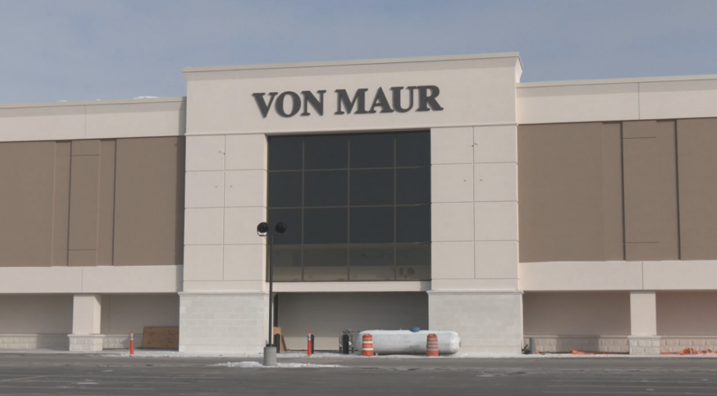 VON MAUR AT WEST ACRES