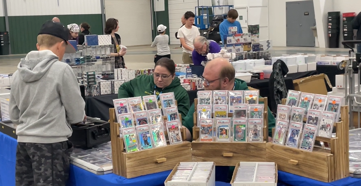 Dakota Card Show
