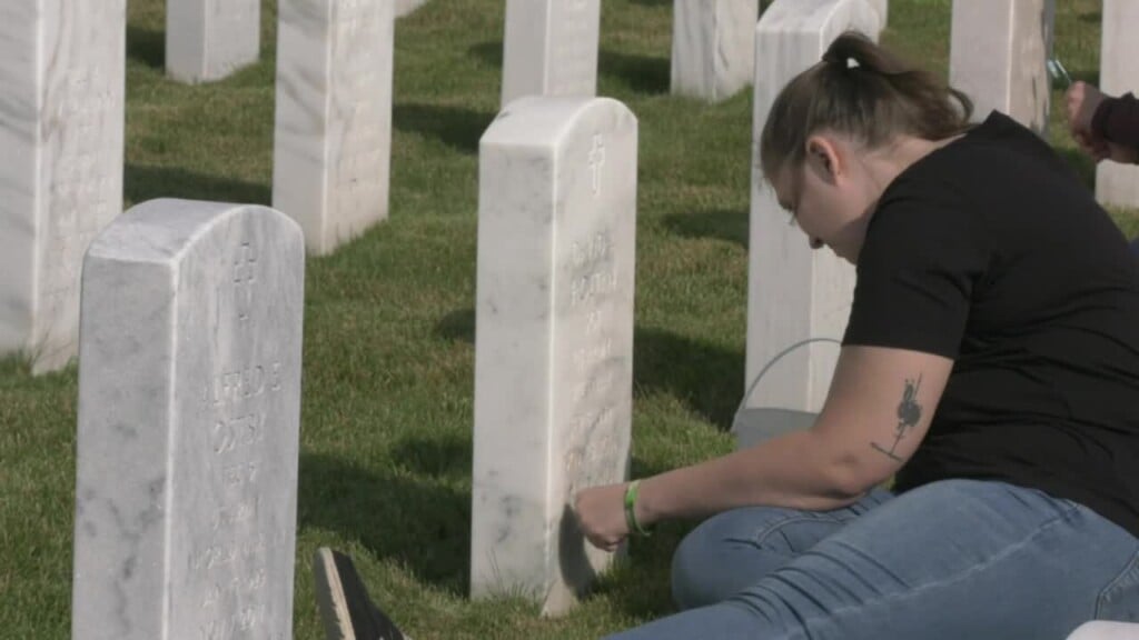 Volunteers Set Out To Clean Fargo National Cemetery