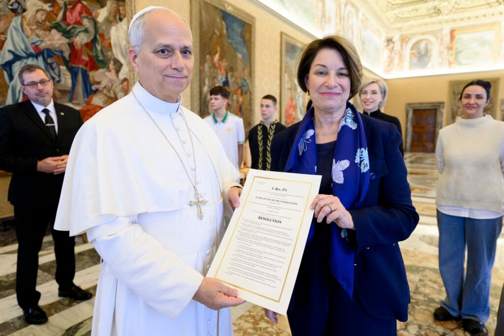 Amy Klobuchar meets Pope XIV