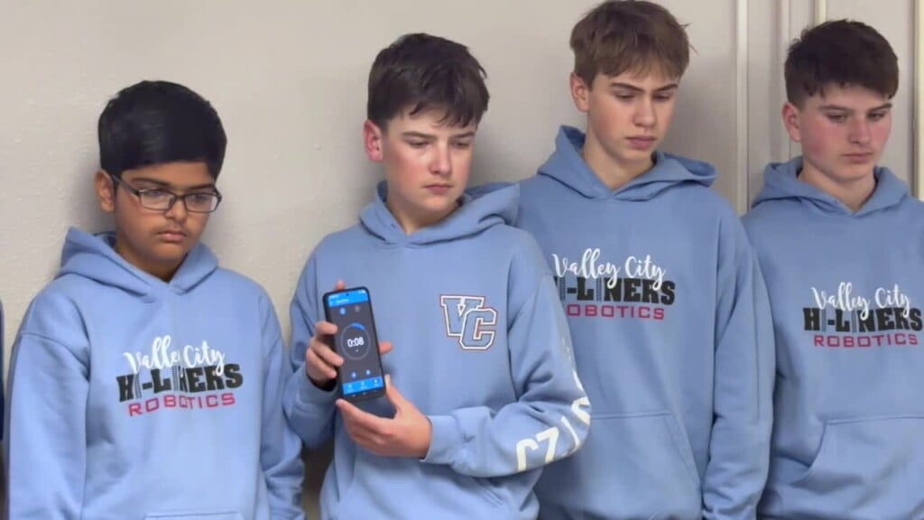 Valley City And Tower City Students To Head To National Vex Iq Robotics Competition In St. Louis