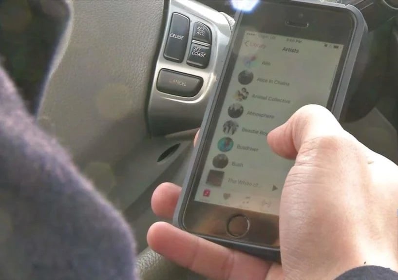Distracted Driving Image 1024x576