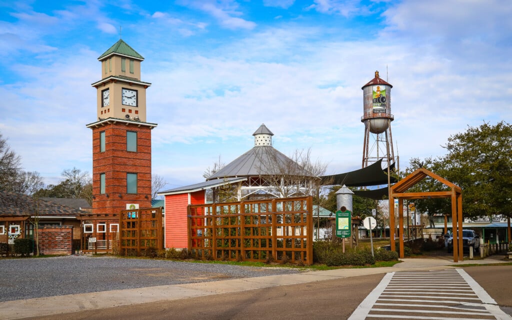 Downtown Covington Louisiana: Location for Heroes Who Cook
