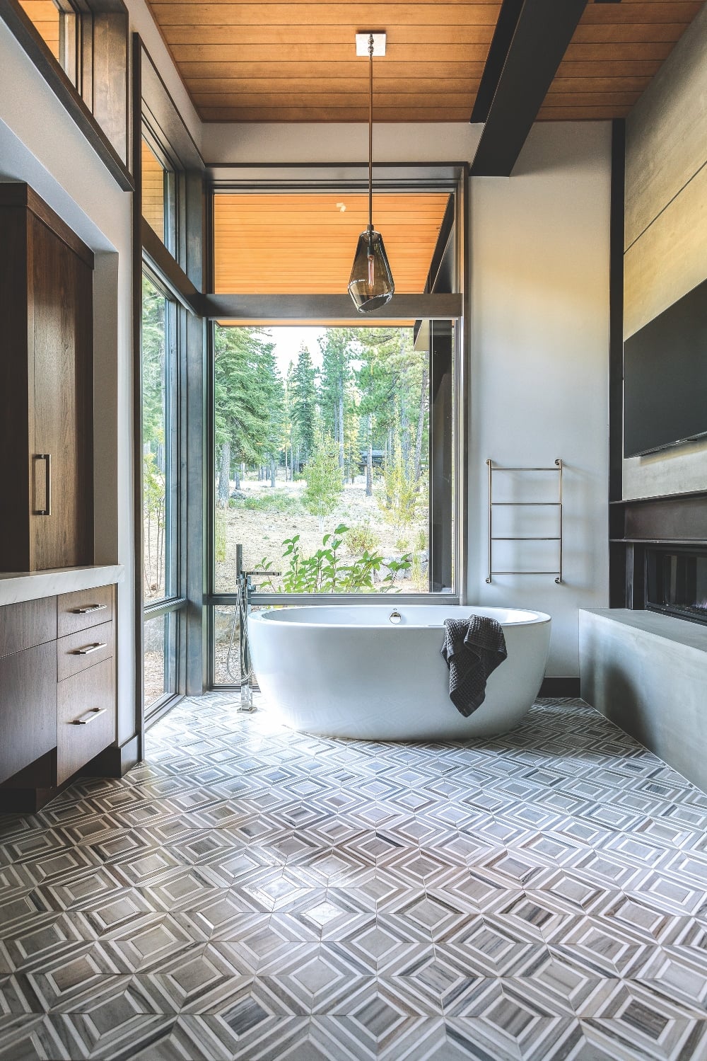 A Modern Mountain Home With a Bit of Glam - Mountain Living