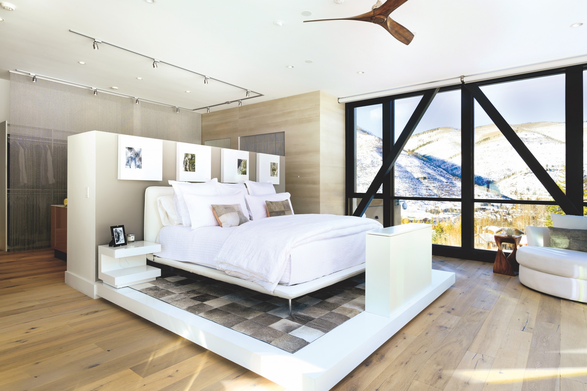 A Sleek and Modern Ski Retreat in Vail - Mountain Living