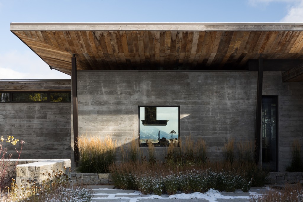 Transparency in Architecture - Mountain Living