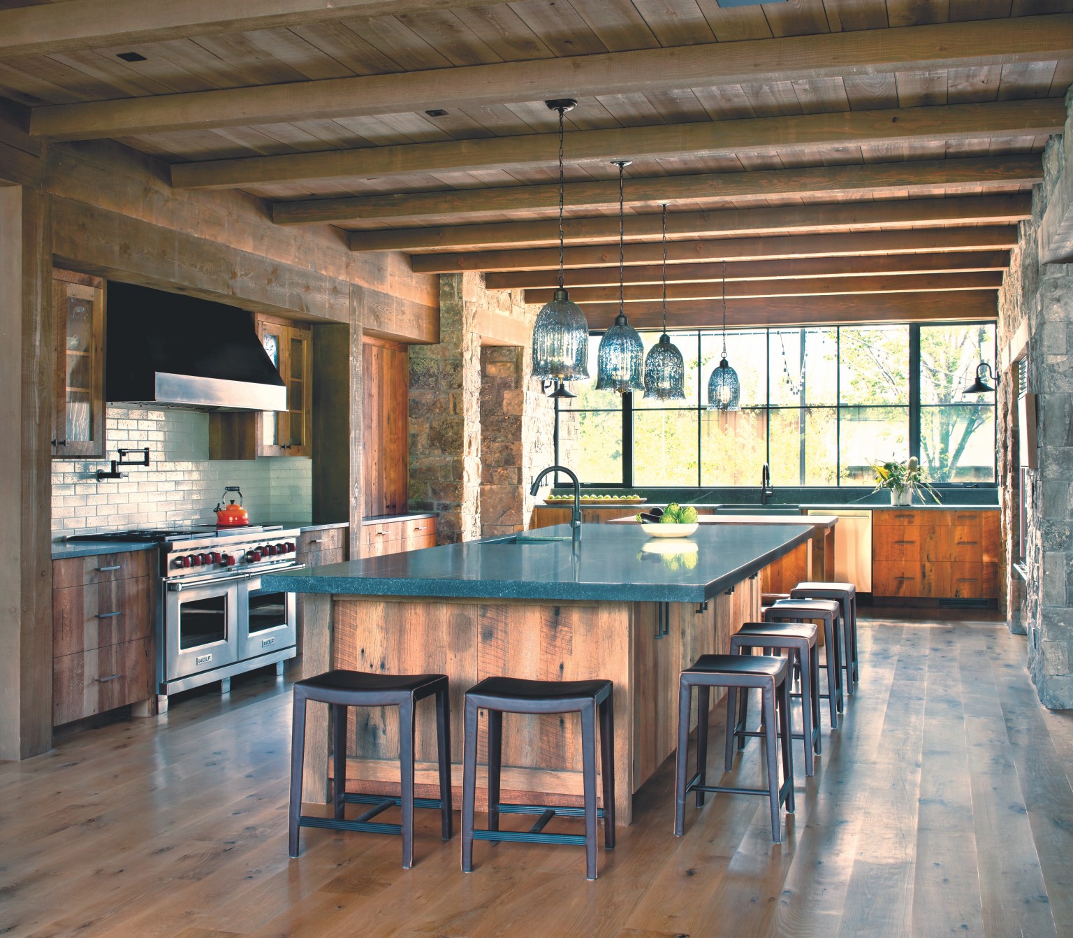 Three Generations Come Together in a Rustic Montana Home - Mountain Living