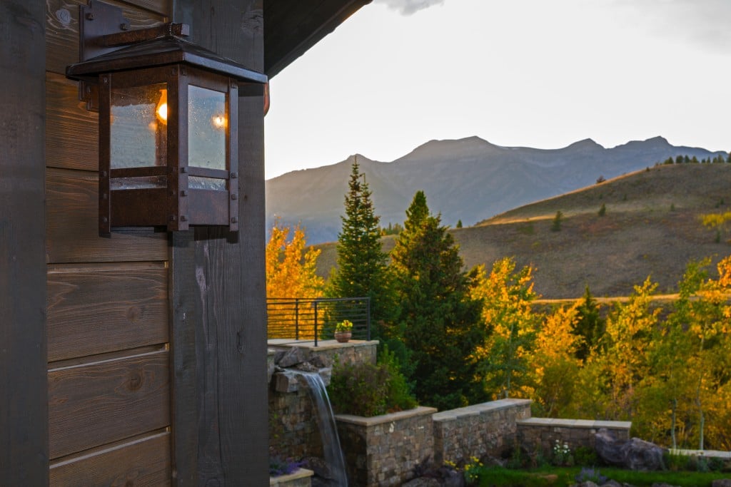 Lighting the Exterior of Your Mountain Home - Mountain Living