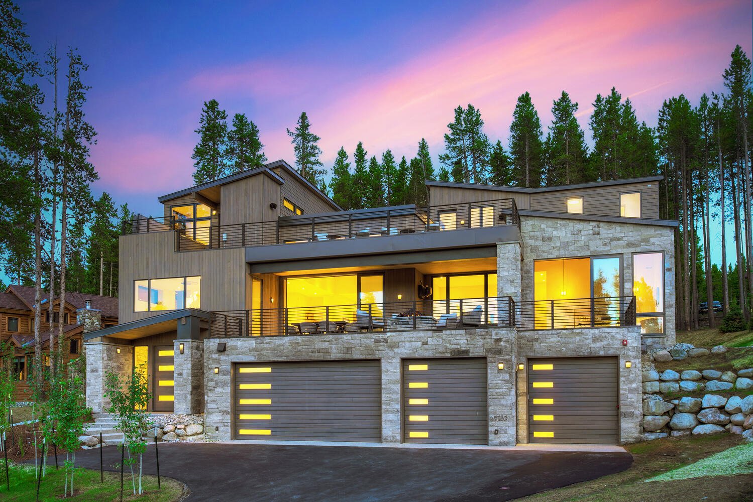 Summit County’s Parade of Homes Peak Award Winner is a Stunner