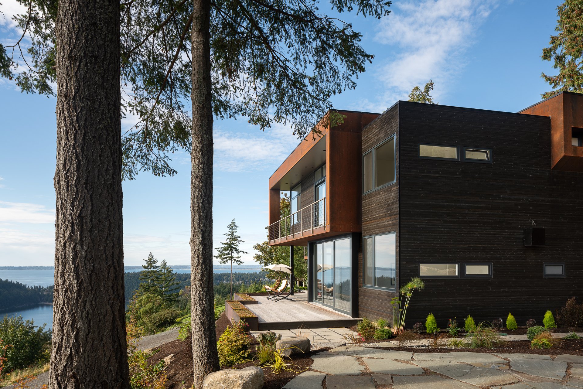 house on top of mountain washington