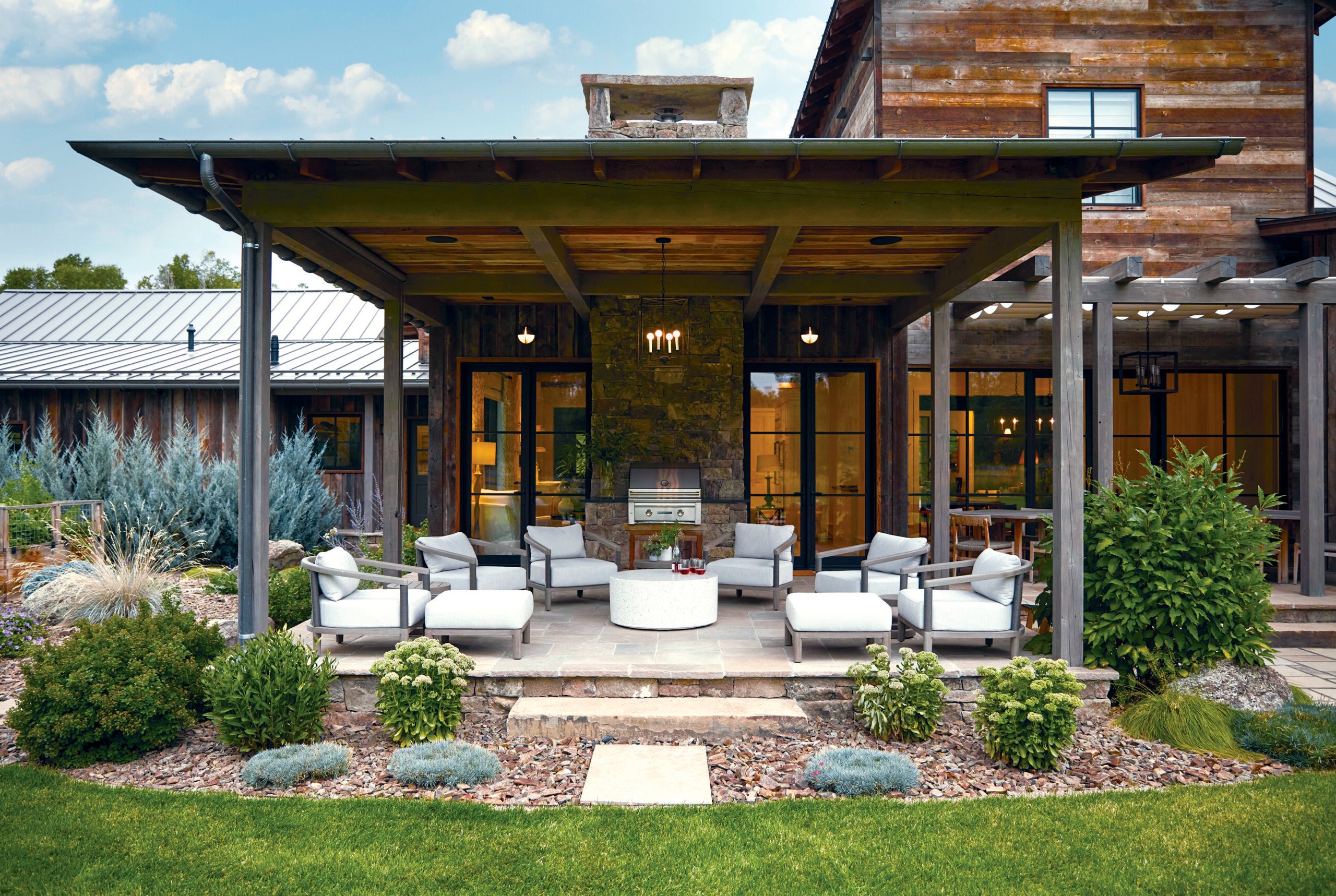 Rustic Charm Permeates this English-Inspired Home - Mountain Living, image size:2560x1717