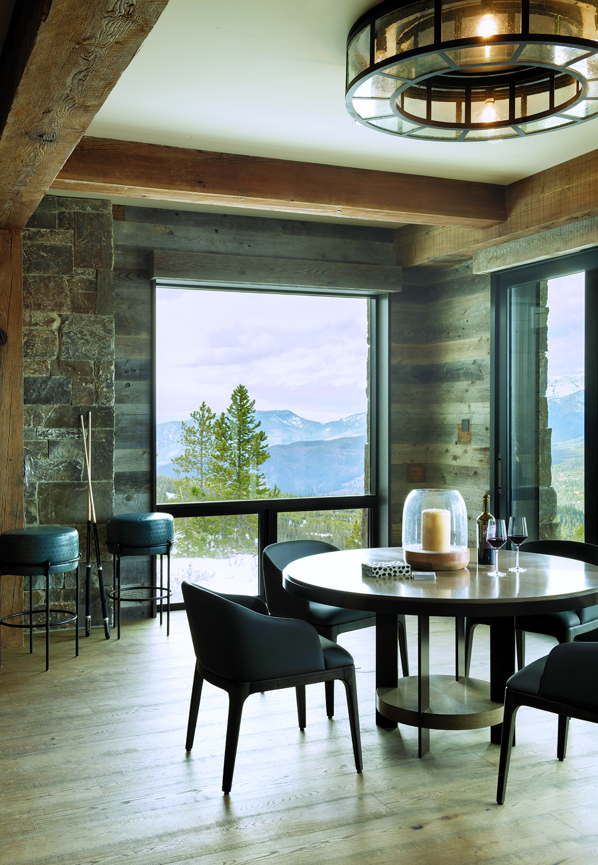 A Dreamy Big Sky Home with Plenty of Space - Mountain Living