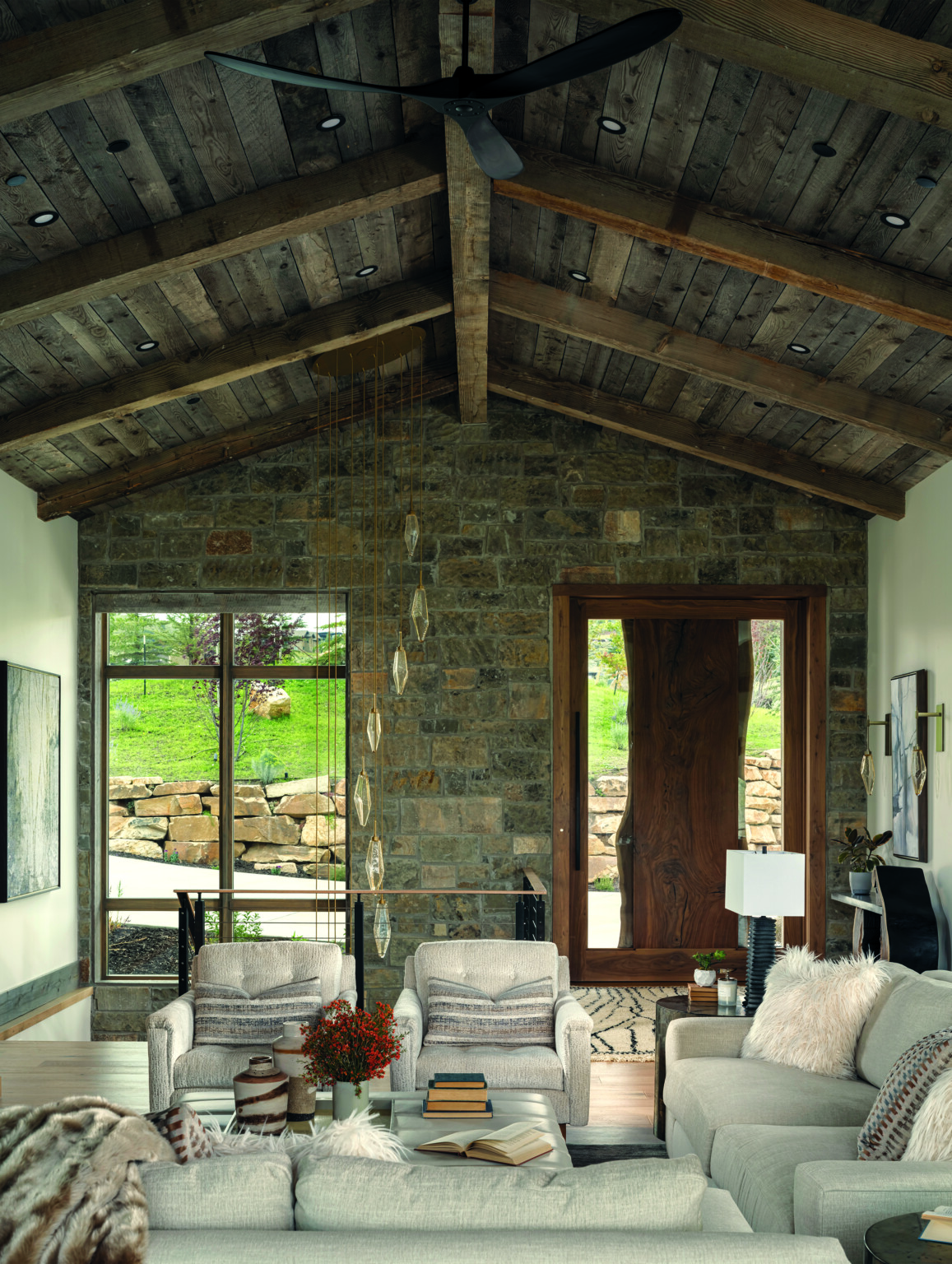 Design Elements Enliven A Mountain Home With Neutral Colors - Mountain ...