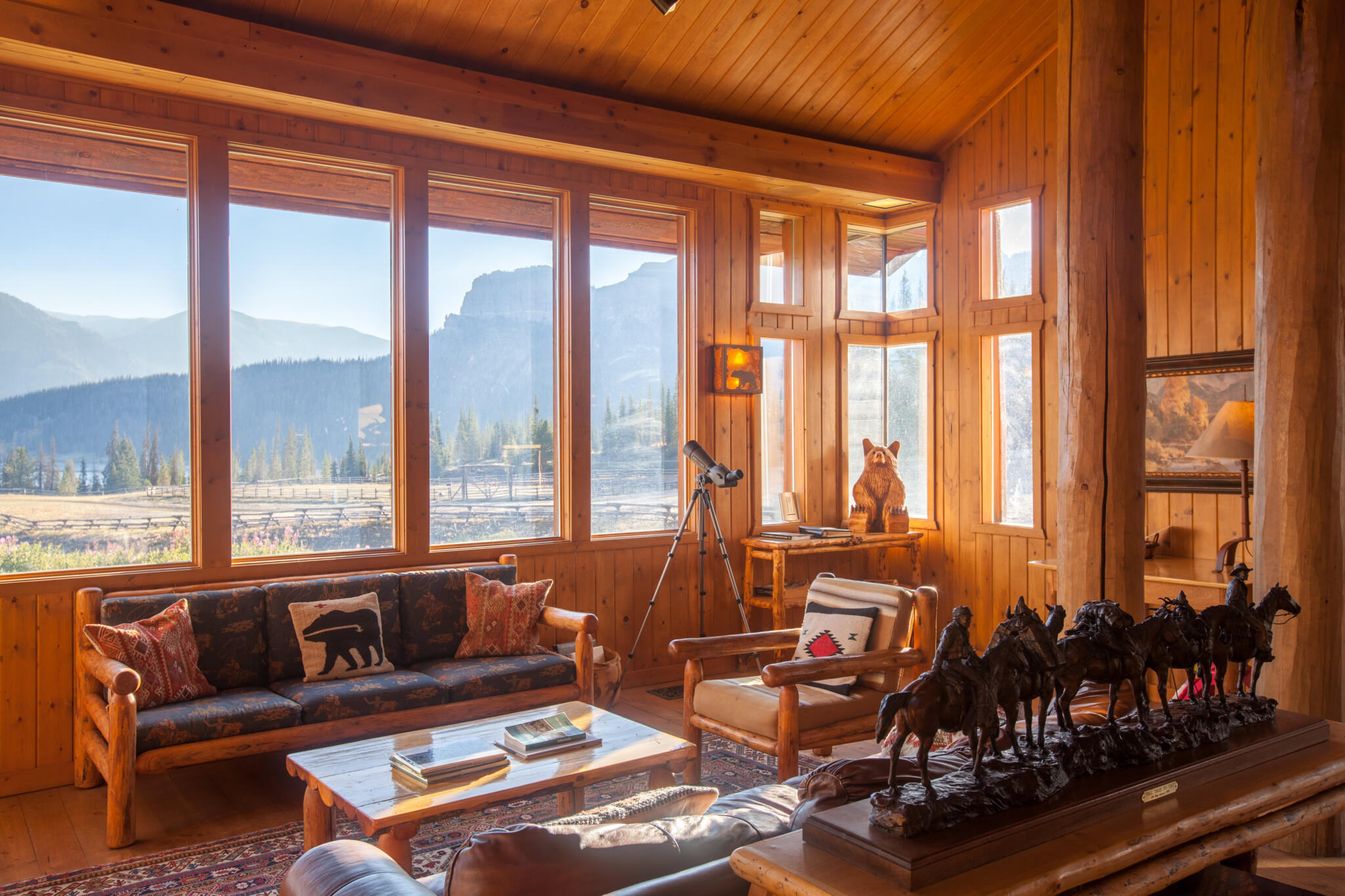 25 of the Coziest Bedrooms in Mountain Living - Mountain Living