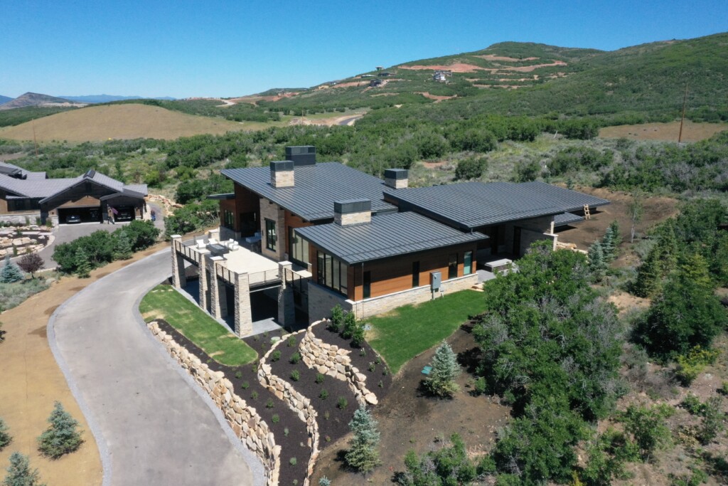How to Consider a Roof for Your Mountain Home - Mountain Living
